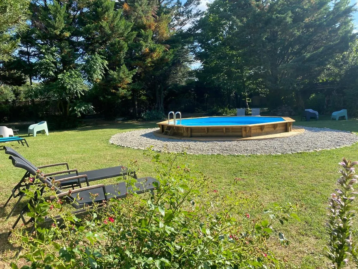 Le Cocon de Curson Gîte le Cocon Chanos-Curson 0*,  France